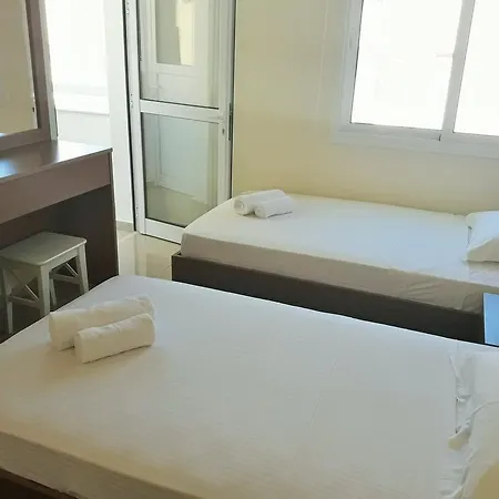 44 Tsimintia Court Apartament