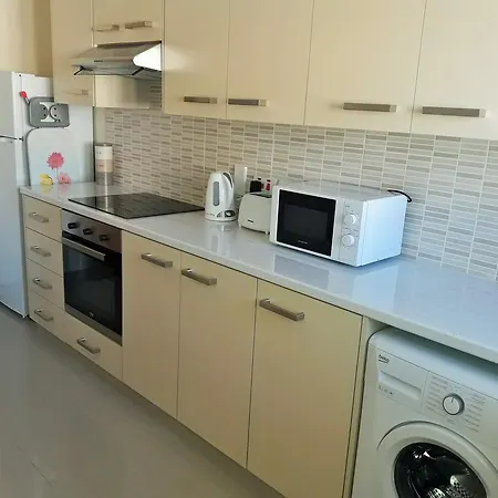 Apartament 44 Tsimintia Court
