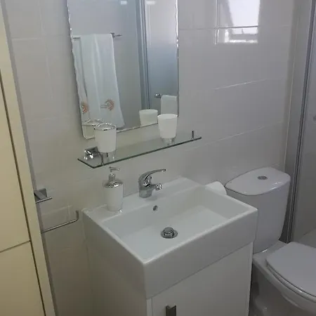 Apartament 44 Tsimintia Court *